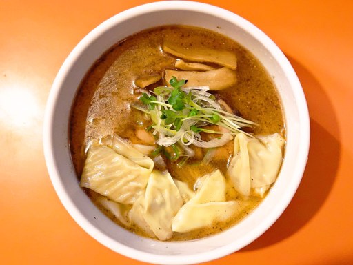 中華そば うさぎ「サンマワンタン麺」