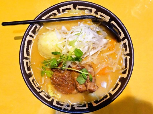 北海道らーめん カムイ「味噌菜々麺」