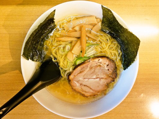 麺屋 如月「しおラーメン」